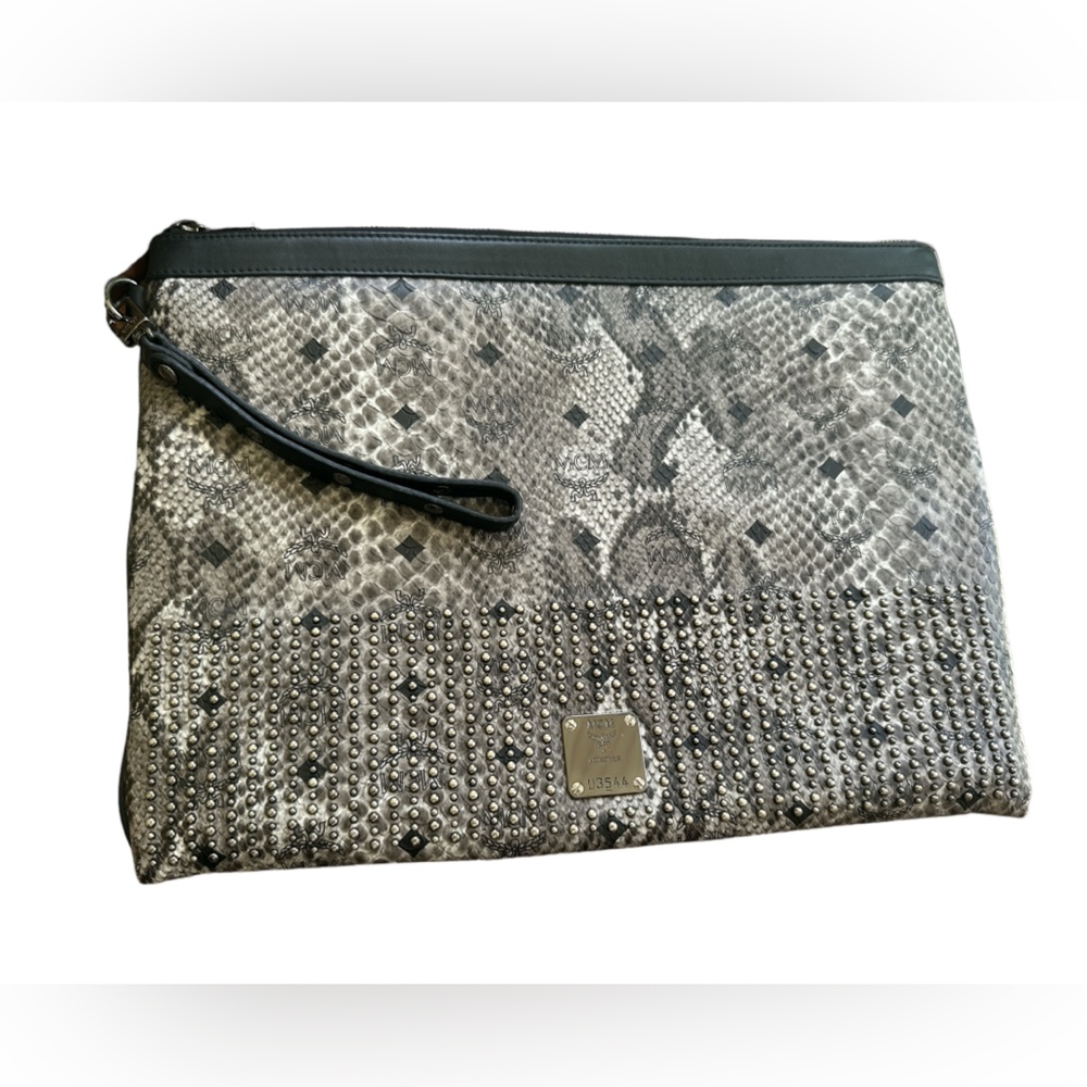 MCM BLACK LEATHER WITH WRISTLET MACBOOK POUCH/BAG 🌟AUTHENTIC 🌟 - Picture 1 of 13